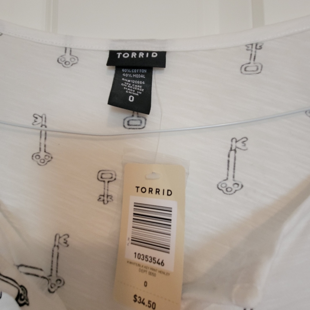 Torrid Size 0 - Picture 2 of 3